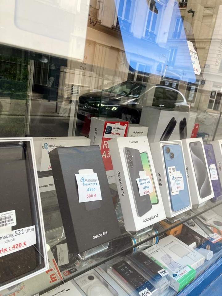 Vente des téléphones Paris